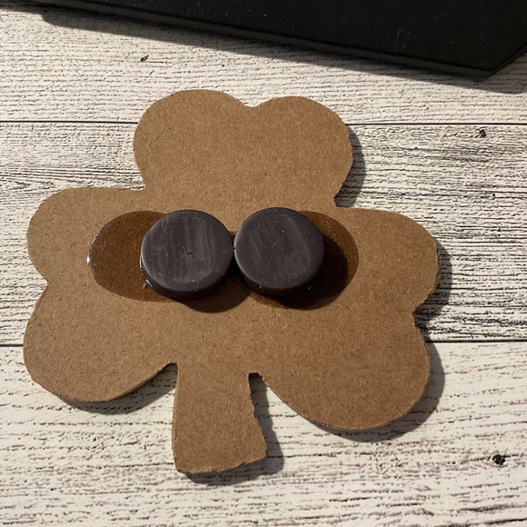 St. Patrick's Day Chipboard Rainbow Shamrock 3 1/2" Magnet - Picture 2 of 2